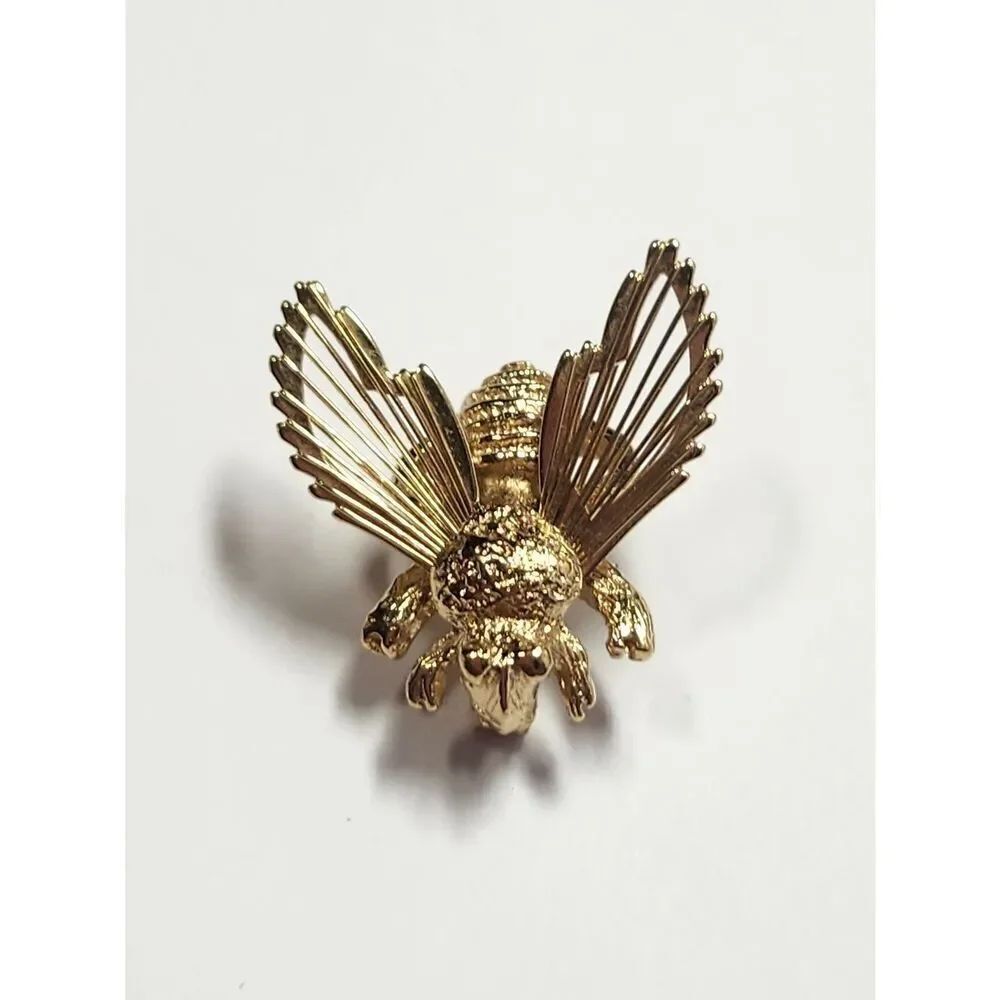 Vintage Monet Gold Tone Bumble Bee Brooch Pin Signed Wire Wings